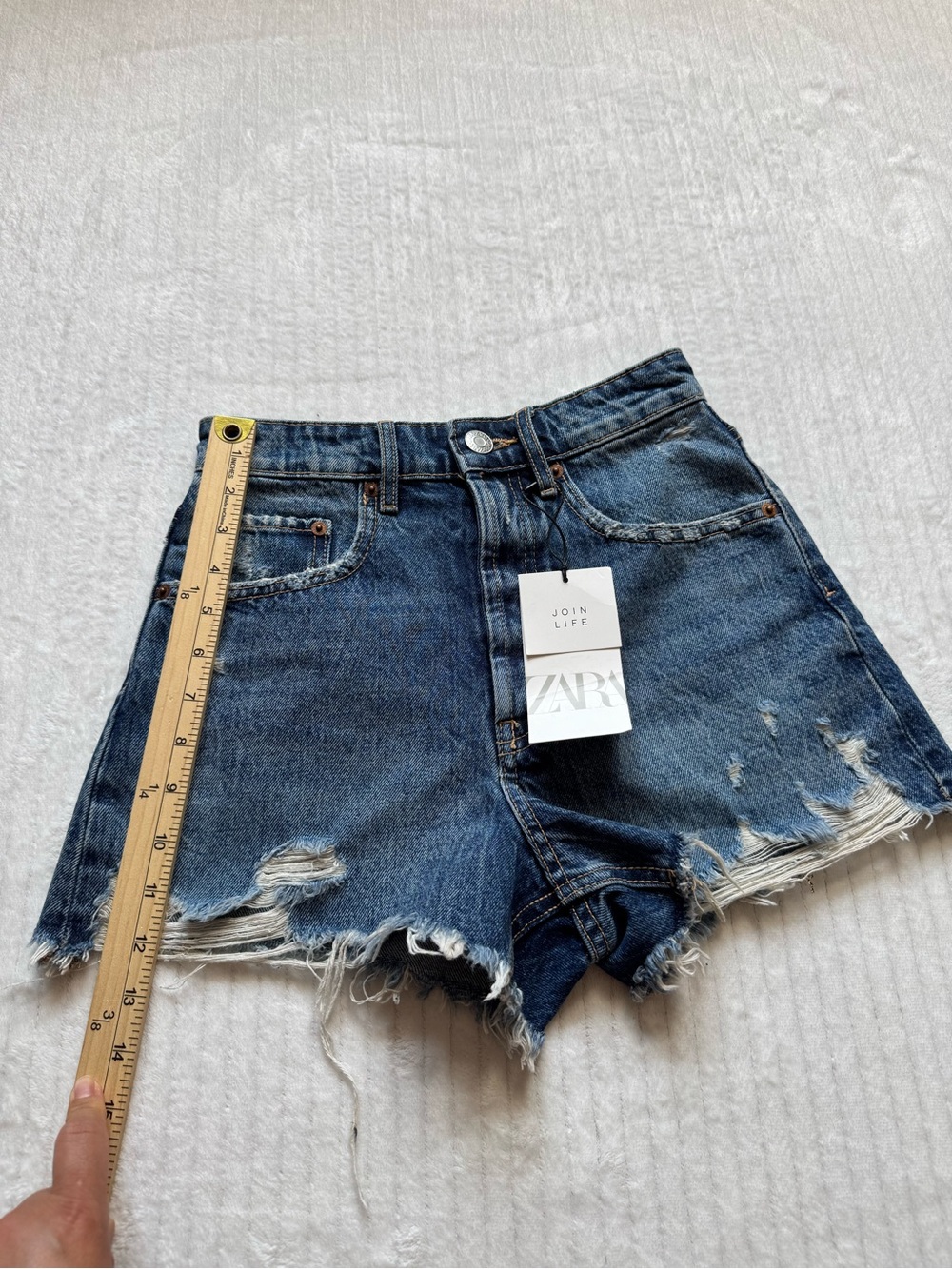 ZARA Blue Distressed High-Rise Denim Shorts - Picture 4 of 6